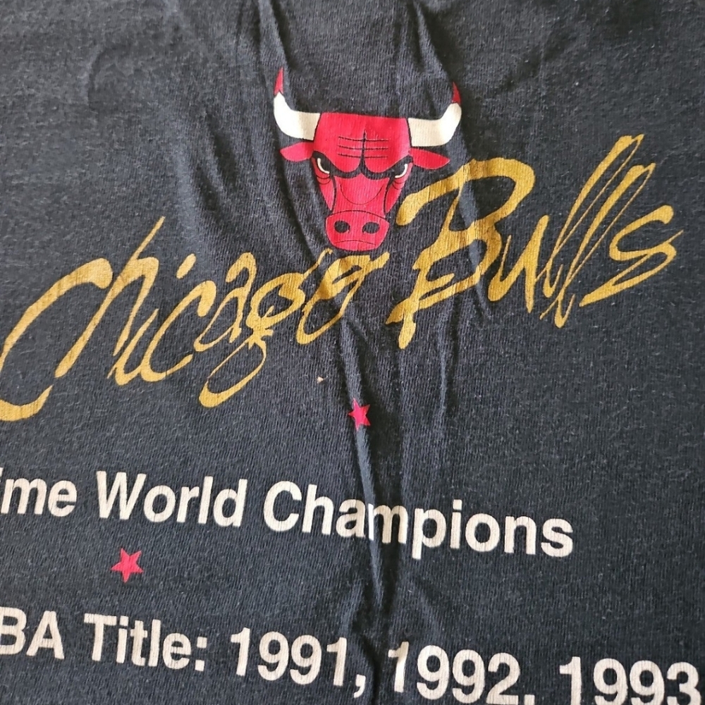 Vintage 1996 Chicago Bulls NBA Champions Tshirt - Picture 3 of 4